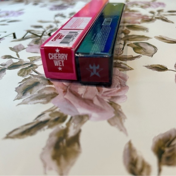 Jeffree star cosmetics lip kit bundle supreme gloss and cherry wet lip pencil - Picture 3 of 5